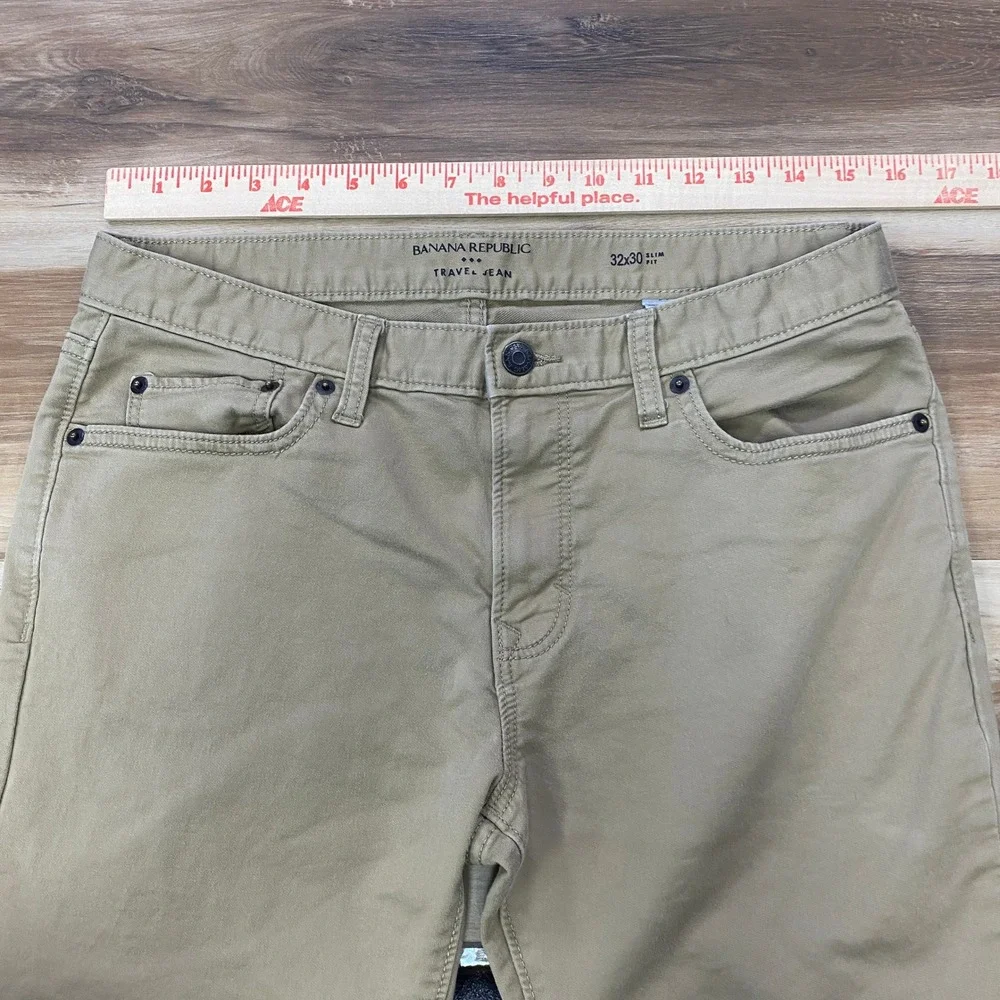 Banana Republic Men's Travel Jean Khaki Chinos - Light Tan